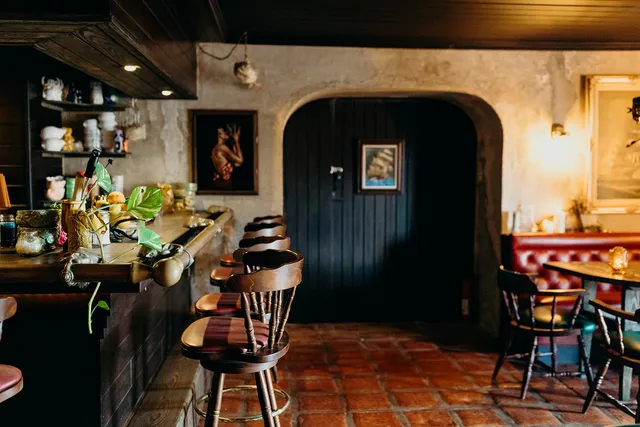 Breakers Roar Tiki Bar