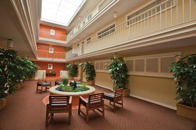 Suites at Fisherman's Wharf