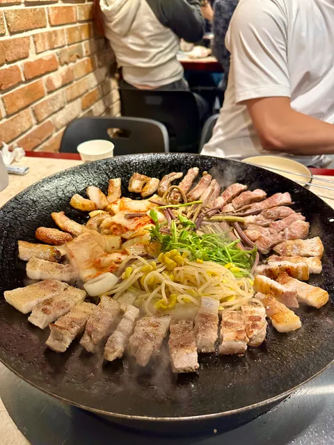 Obok Potlid Hongik Univ. Banga Branch