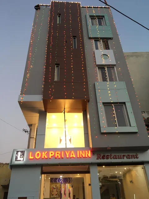 Lokpriya Inn Hotel and Restaurant