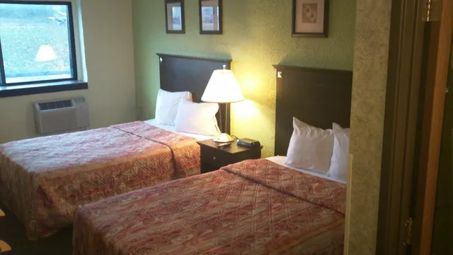 Knights Inn Davenport