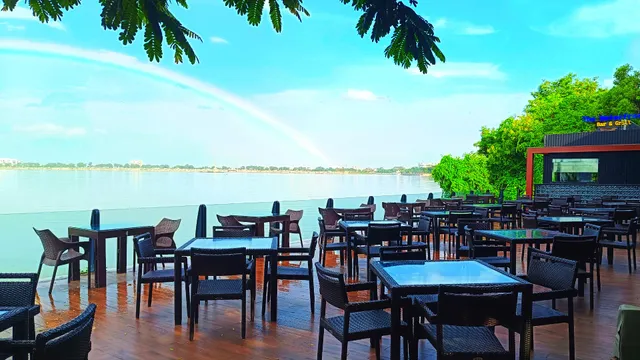 The Waterfront Bar & Grill