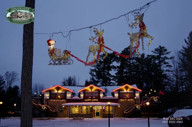 Edgewater Inn & Cottages