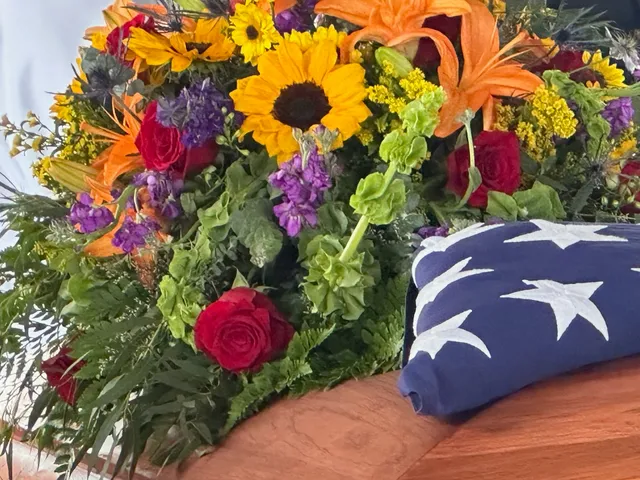 Laura's Floral Design & Gifts