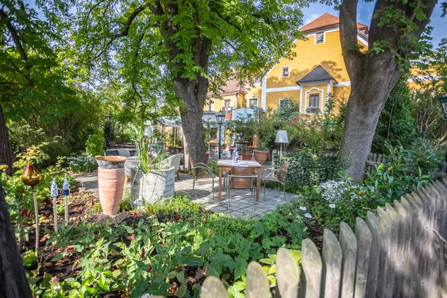 4-Sterne-Hotel garni DONAUWIRT