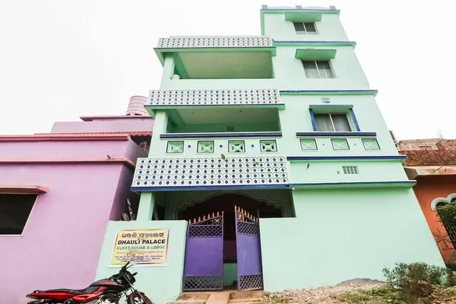 SPOT ON 68575 Dhauli Palace