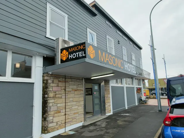 Masonic Hotel & Bar