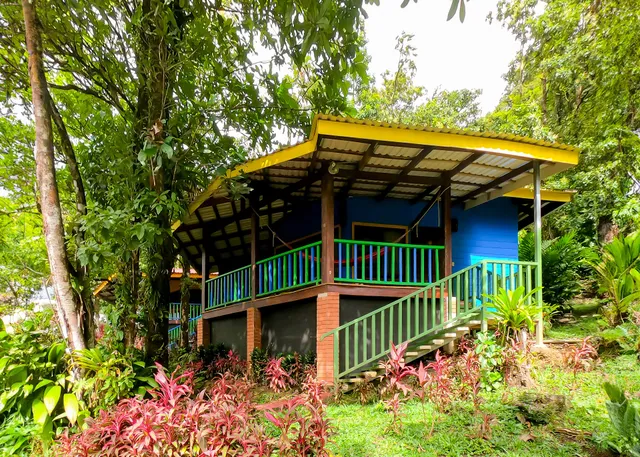 Albergue Heliconias Lodge