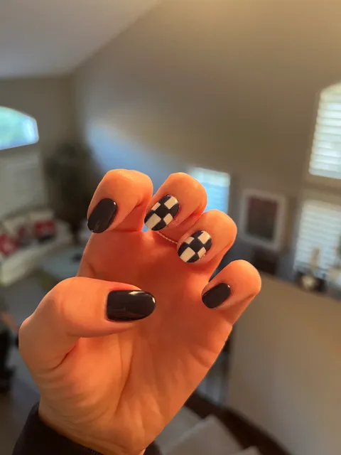 Sunset Glow Nail Spa