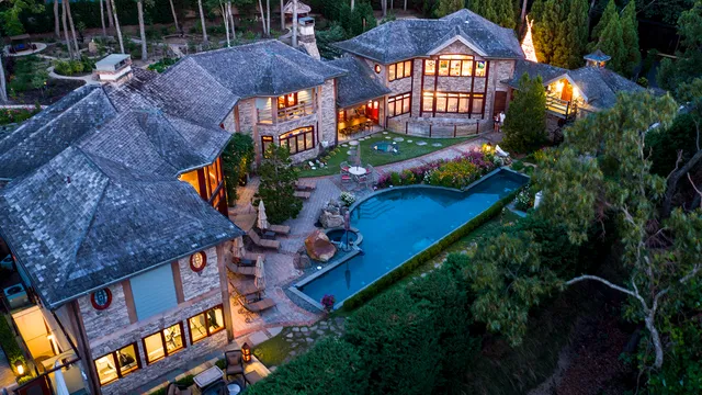 East Hampton Art House Bed & Breakfast