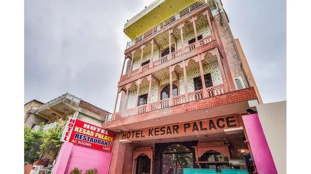 Collection O Kesar Palace