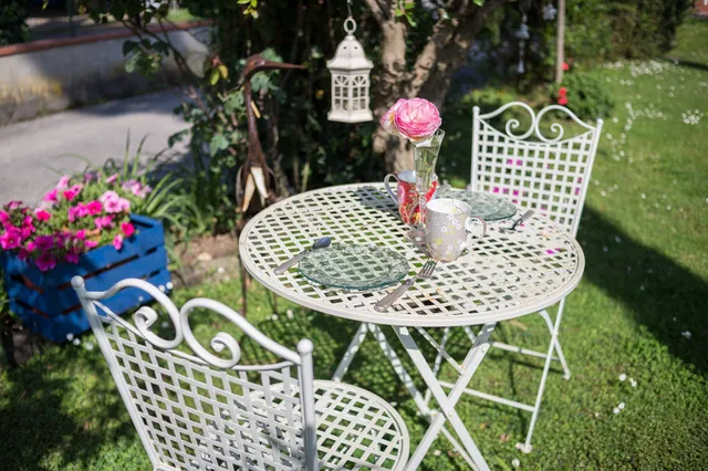 B & B Two Steps from the Sea