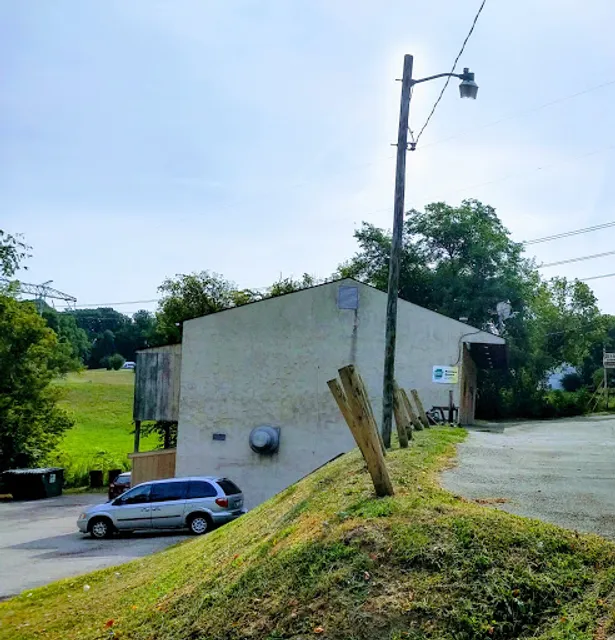 Ski's & Nick's Lounge Inc