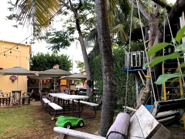 Los Hochos del bro, Hotdogs & hamburguesas y algo más