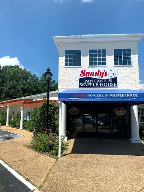 Sandy’s Pancake & Waffle House Lightfoot