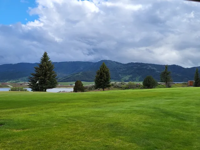 Oregon Trail Country Club