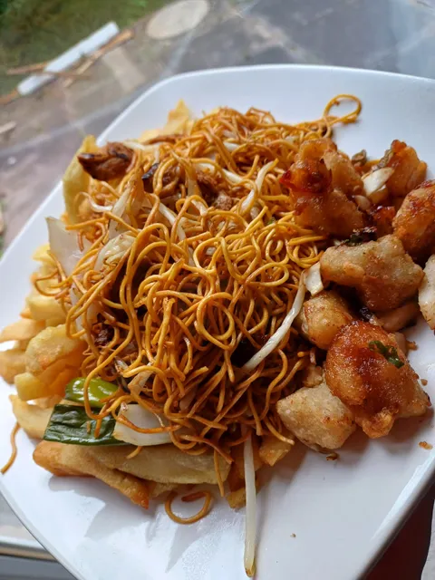 LOTUS KITCHEN Chinese Takeaway