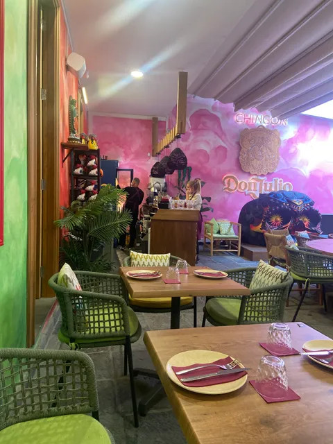 Chingón restaurante Mexicano y discoteca