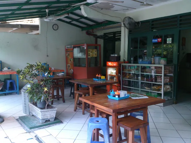 Outlet Rasa "Bu Asob"