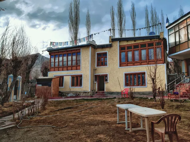 TOGOCHEY Guest House