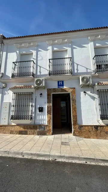 Hostal Alcarayón