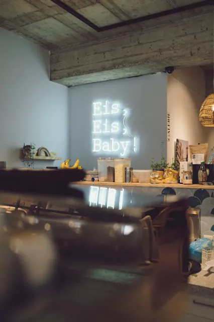 Theo & Till - Frühstück. Kaffee. Eis.