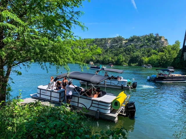 Wake Riderz Boat Rental Lake Austin