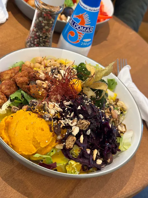 Salaterie / ab sofort im Café Erdapfel am Markt 1 !!!