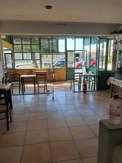 The Pine Tree Tavern and Cafe