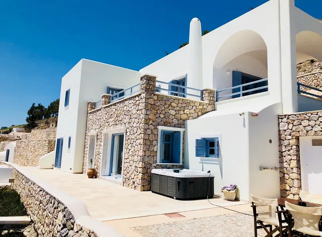 Enastron Suites Santorini