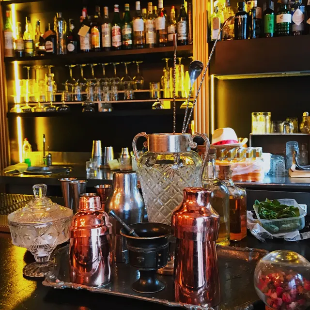 Strainer Cocktail Bar