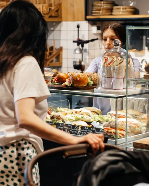 Entrée 3 (Akhundov)