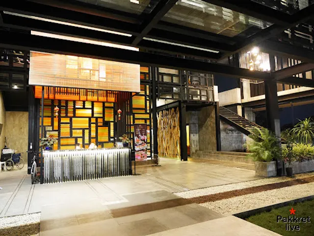 River Wine Restaurant&Karaoke