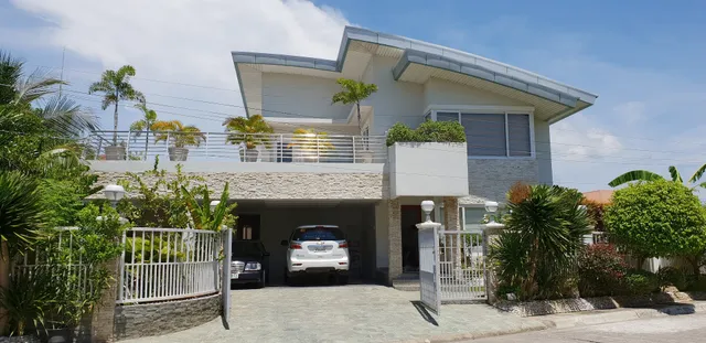 Pacific Luxury Villas