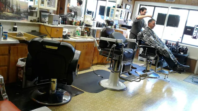 The Barber Mafia (Kurt's Cuts)