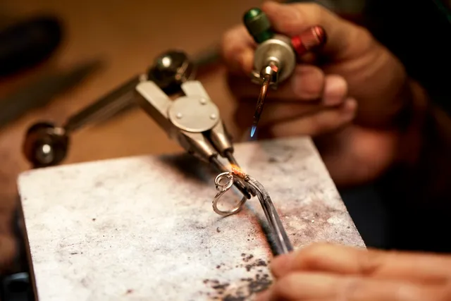 Takayas Custom Jewelry