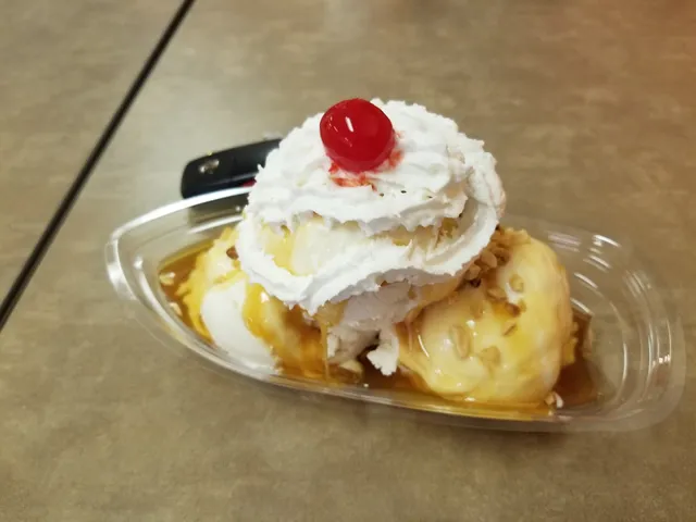 Tic-Toc Ice Cream Shop