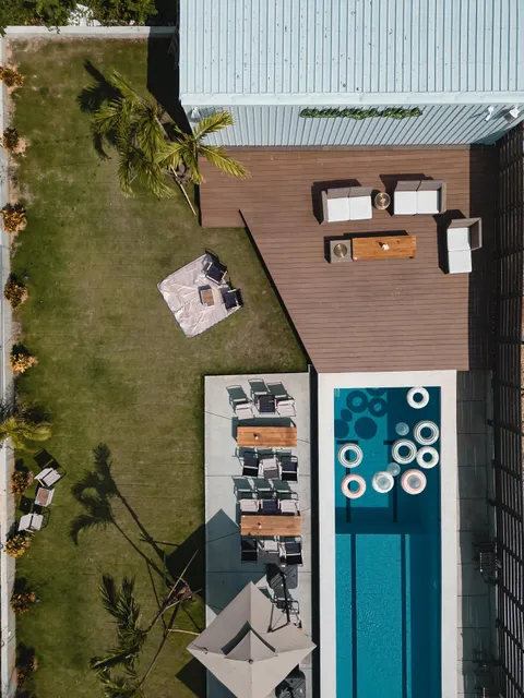 CHILL HIGH HIGH ｜小琉球DJ泳池派對｜小琉球泳池酒吧