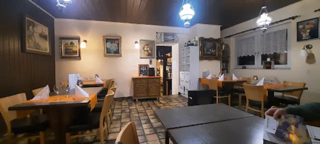 La Taverne des Petits-Ponts (ancien nom: Restaurant Les Bouleaux)