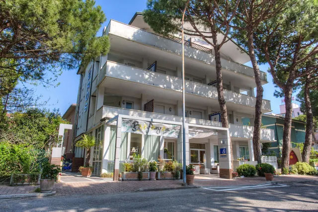 Hotel Eros Residence