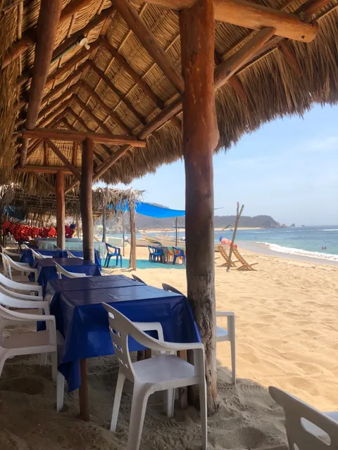 Lara's Restaurante y Cabañas