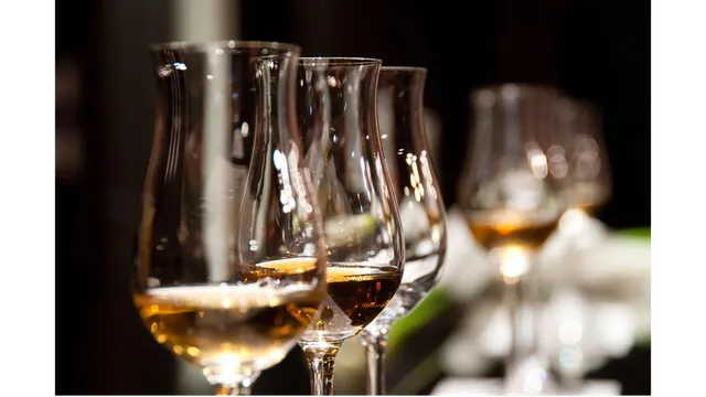 Restaurant St Georges Le Capucin : Espace de réception pour cérémonies funèbres