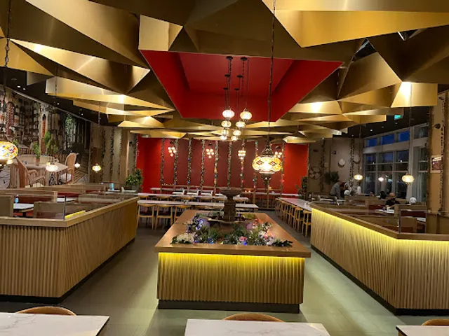 Royal Rooster Shawarma