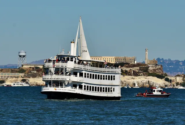 Commodore Cruises & Events