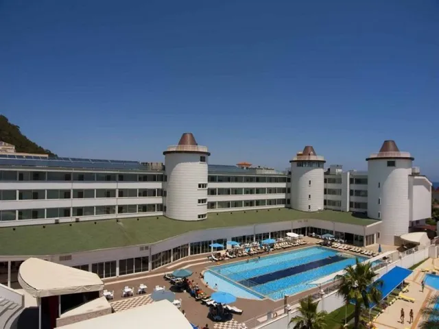 Royal Towers Hotel Kiriş