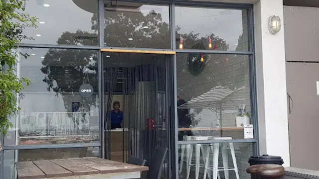 Top of The Bay: Fresh Seafood in Williamstown