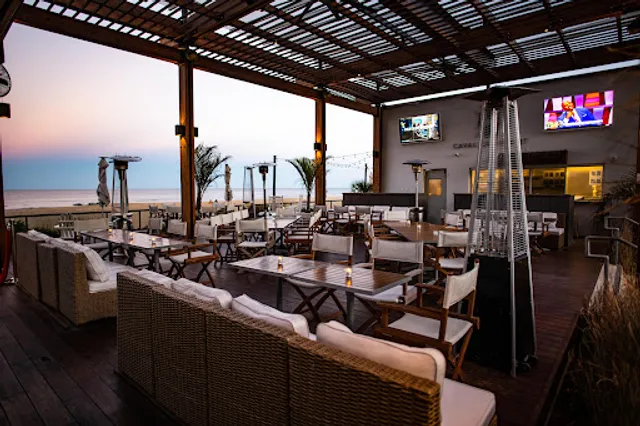 The Deck Seagrill & Bar