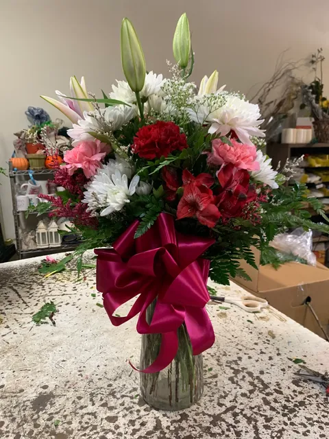 Chowchilla Floral & Gifts