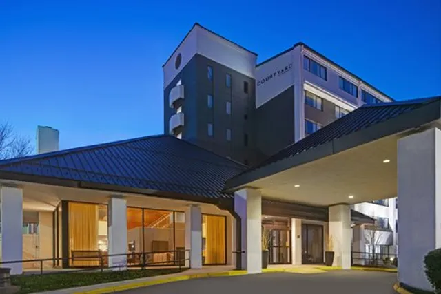 Courtyard by Marriott Chicago Elmhurst/Oakbrook Area