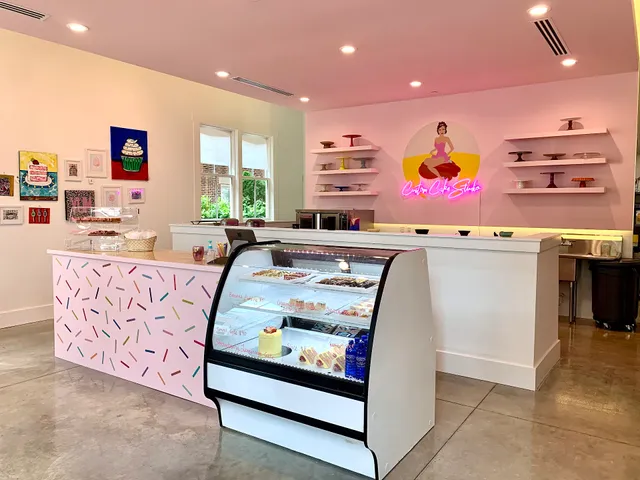 Custom Cake Studio & Bakery